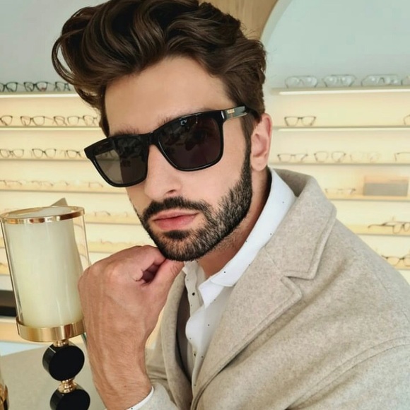 New- GUCCI GG1156S-001 57 Acetate Black-Grey
Sunglasses - Picture 7 of 17